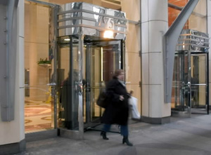 Revolving door alternate text for this image