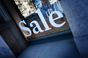 Sale sign alternate text for this image
