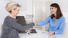 Woman_advisor_woman_client alternate text for this image