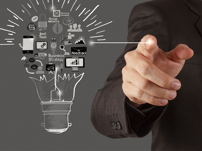 digitalshift-800x600_hand-drawing-creative-business-strategy-with-light-bulb-as-concept_37719518 alternate text for this image