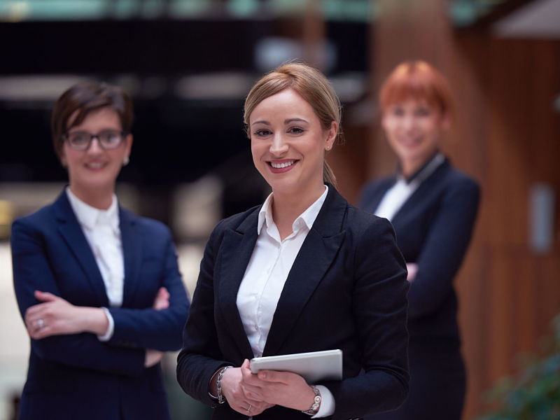 women-800×600-three-business-women-dotshock-45309722 alternate text for this image